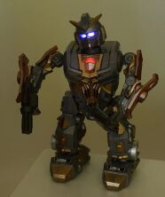 Радіокерований РОБОТ на р/у 2028-29 Ходить Танцює / звук, світло музика / На радіоуправлінні