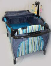 Дитячий манеж-ліжко з пеленатором SIGMA F-R-W прямокутний з ігровою каруселлю / салатовий