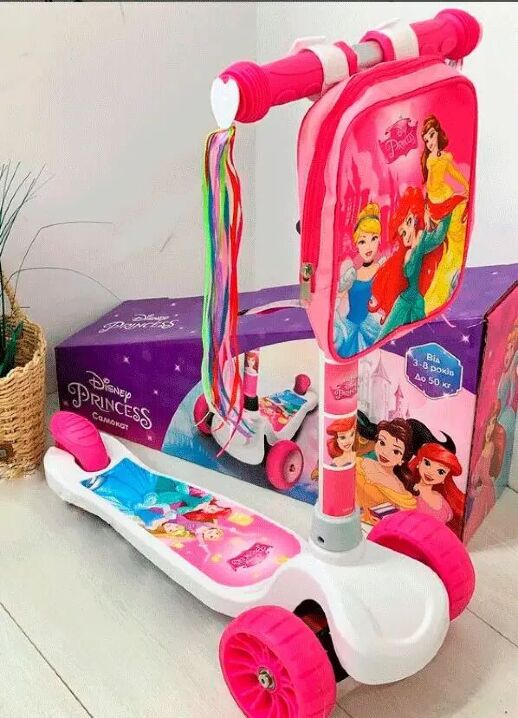 Оригінальний триколісний самокат "Disney Princess" із зображенням Діснеєвських принцес