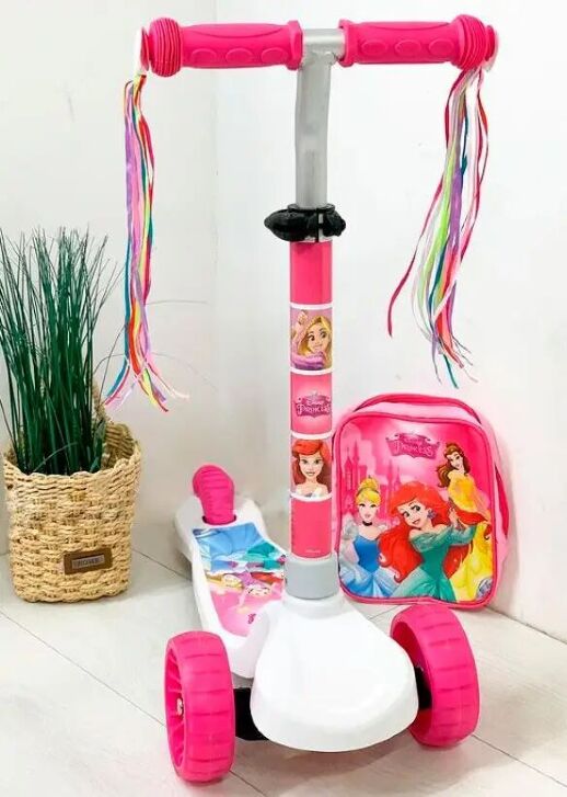 Оригінальний триколісний самокат "Disney Princess" із зображенням Діснеєвських принцес