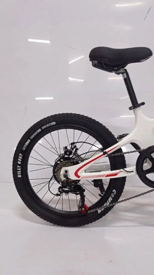 Гірський спортивний Магнезієвий велосипед Dyna M-1 колеса 20 дюймів / 7 швидкостей / Shimano / білий