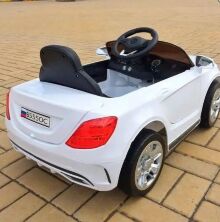 Дитячий електромобіль Bambi M 3987EBLR-1 BMW M5 білий