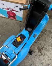 Дитячий електромобіль мотоцикл M 4939EL-4 Скутер Мопед VESPA PX 150 на колесах ЕВА / шкіряне сидіння / синій