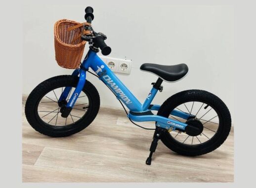 Дитячий біговел-велобіг Maraton Champion надувні колеса 16 дюймів з переднім кошиком синій
