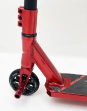Дитячий двоколісний трюковий самокат М6 з пегами / колір червоний