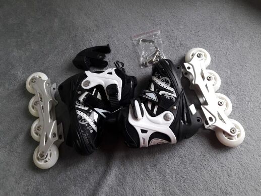 Ролики Дитячі Чорні — Білі розсувні Profi A 10077-S розмір (31-34)