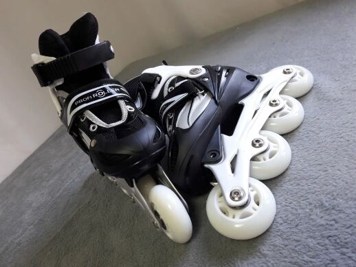 Дитячі ролики Чорні — Білі Profi A10080-S розмір 31-34