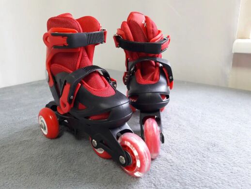 Ролики Дитячі Червоні 16021 розмір S (31-34) парні задні колеса