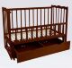 Дитяче ліжечко дерев'яна маятник з шухлядою і відкидним бортом